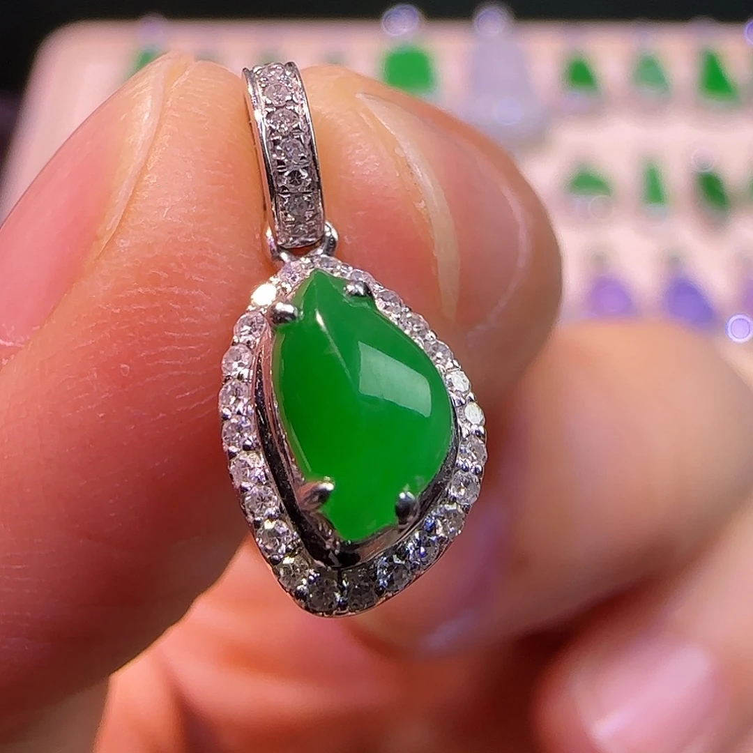 翡翠18K金镶嵌吊坠(不含链)