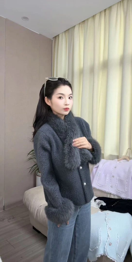 （1-30）七七的通勤厚款女毛衣短外套轻奢重工失序混搭风