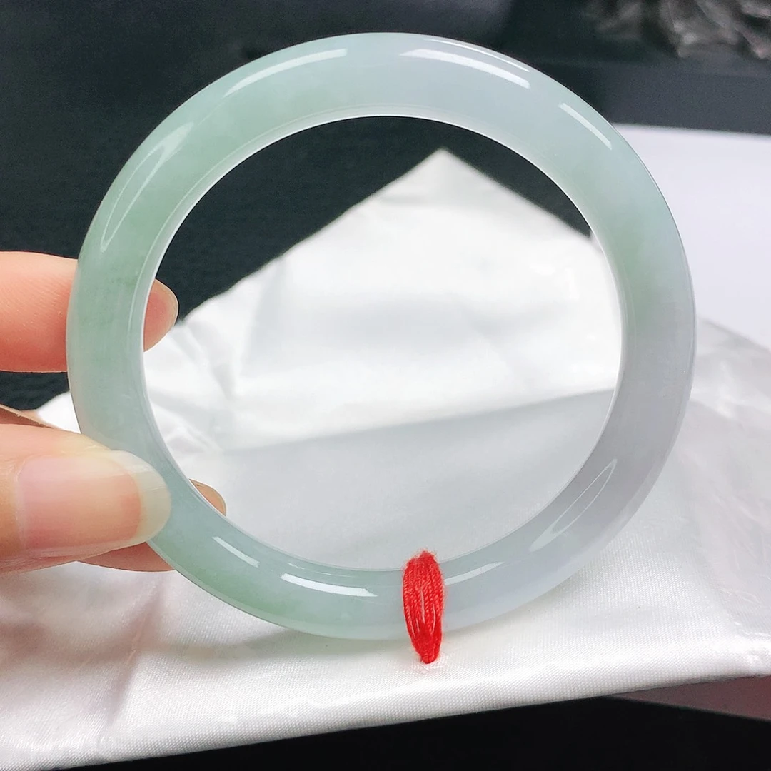 翡翠手镯（圆镯）未镶嵌