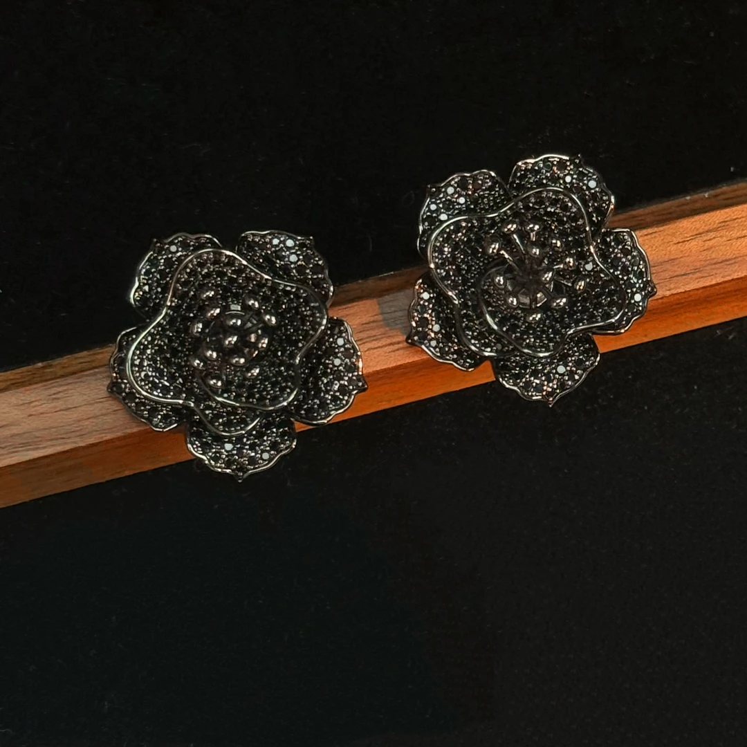 铜合金耳饰 A402 黑夜玫瑰法式秋冬百搭气质优雅女神时尚简约耳环