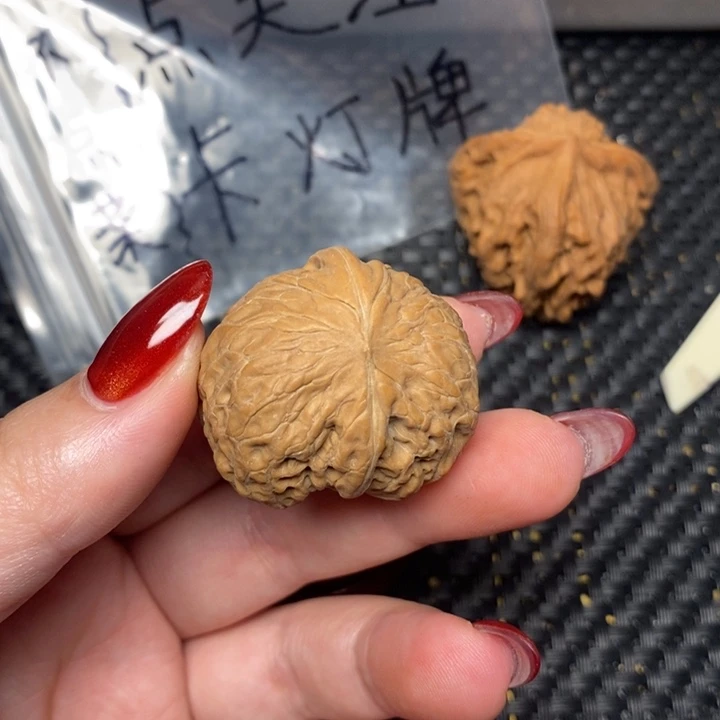 如***壹文玩核桃吊坠文玩核桃异形单只