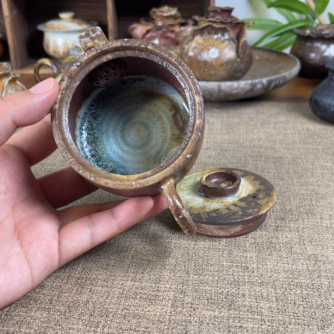 金珍珠。   大开口壶。  柴烧