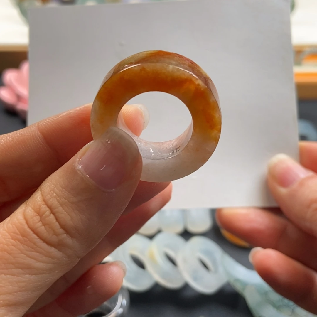 t***k定制翡翠未镶嵌翡翠