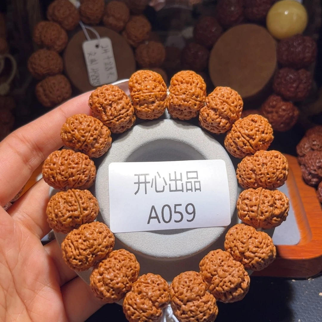 金刚菩提手串?****?六瓣蜂王22