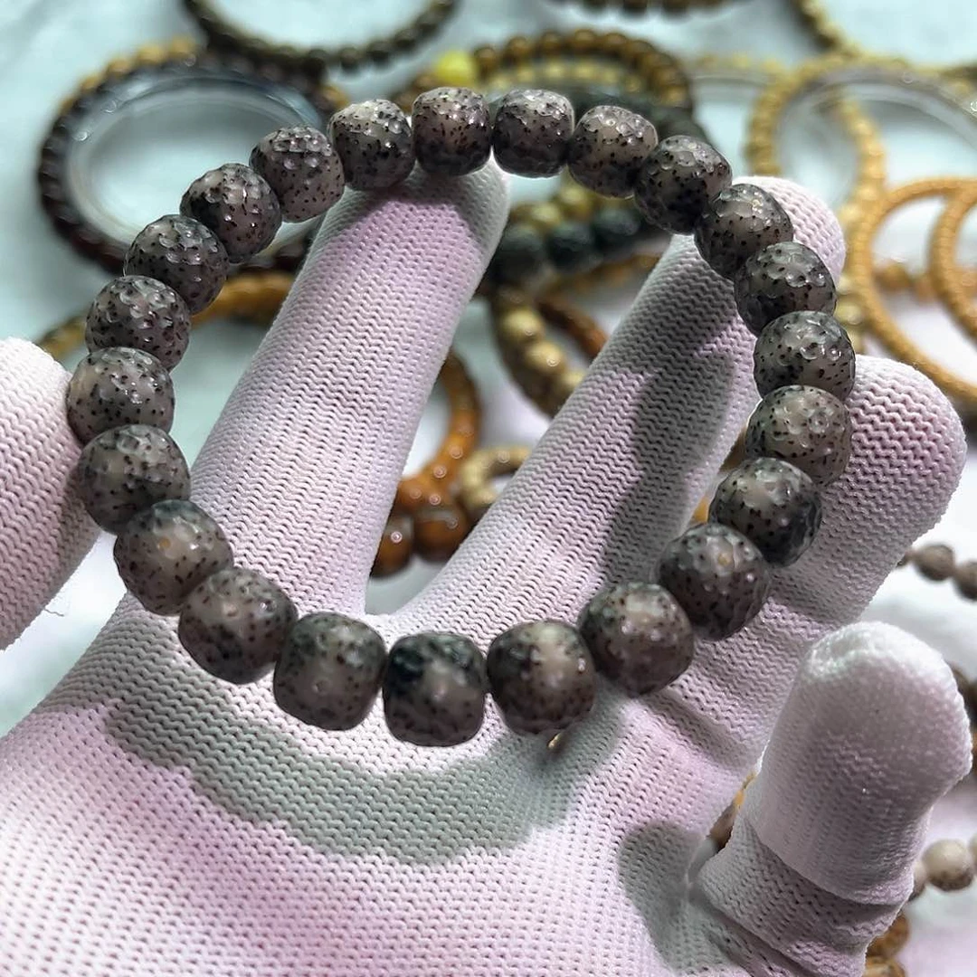 ****光星月菩提吊坠龙鳞