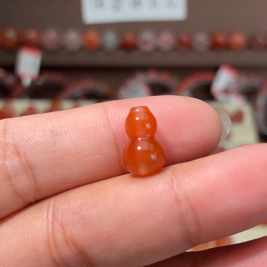 M****未镶嵌川料南红玛瑙通孔葫芦