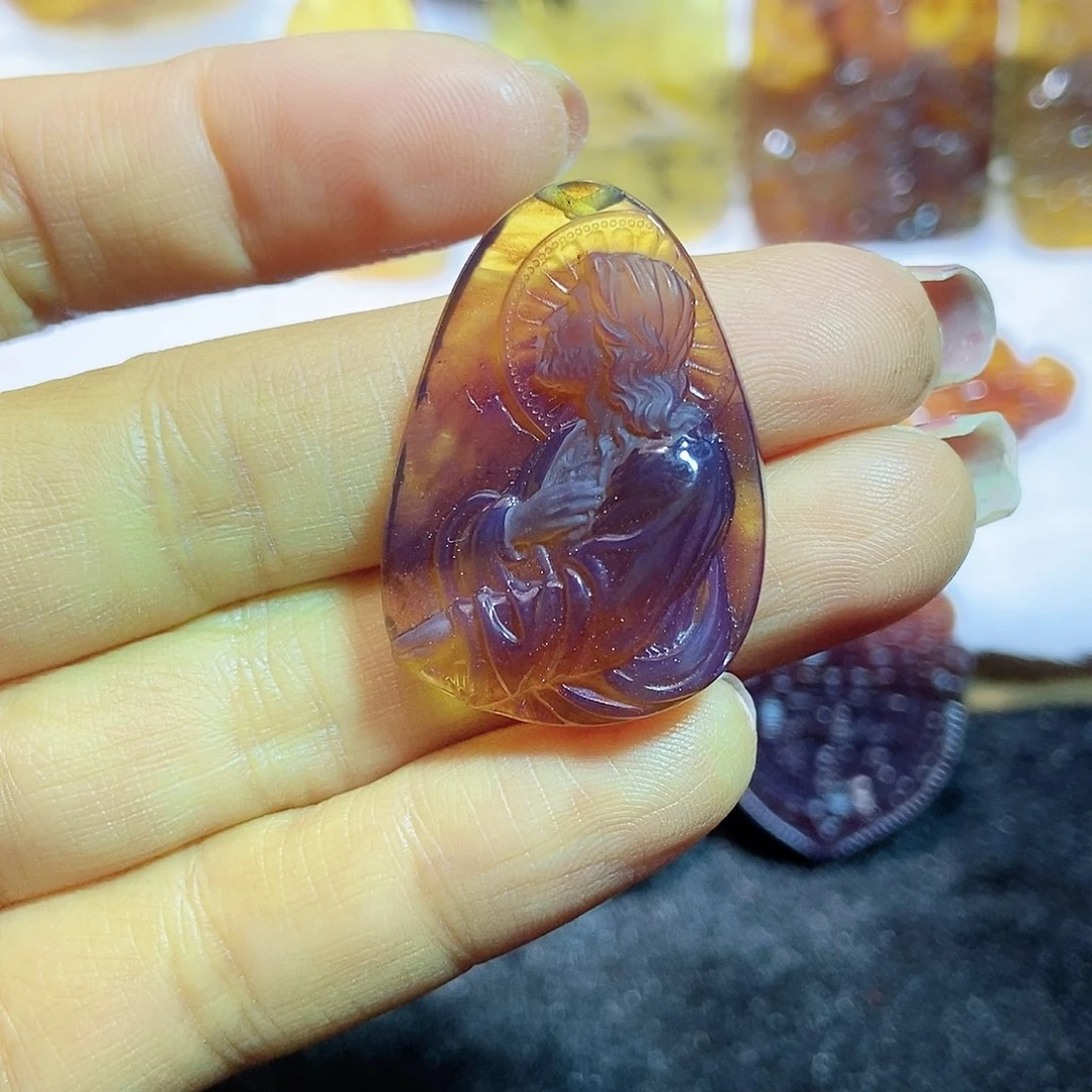 琥珀颈饰未镶嵌琥珀