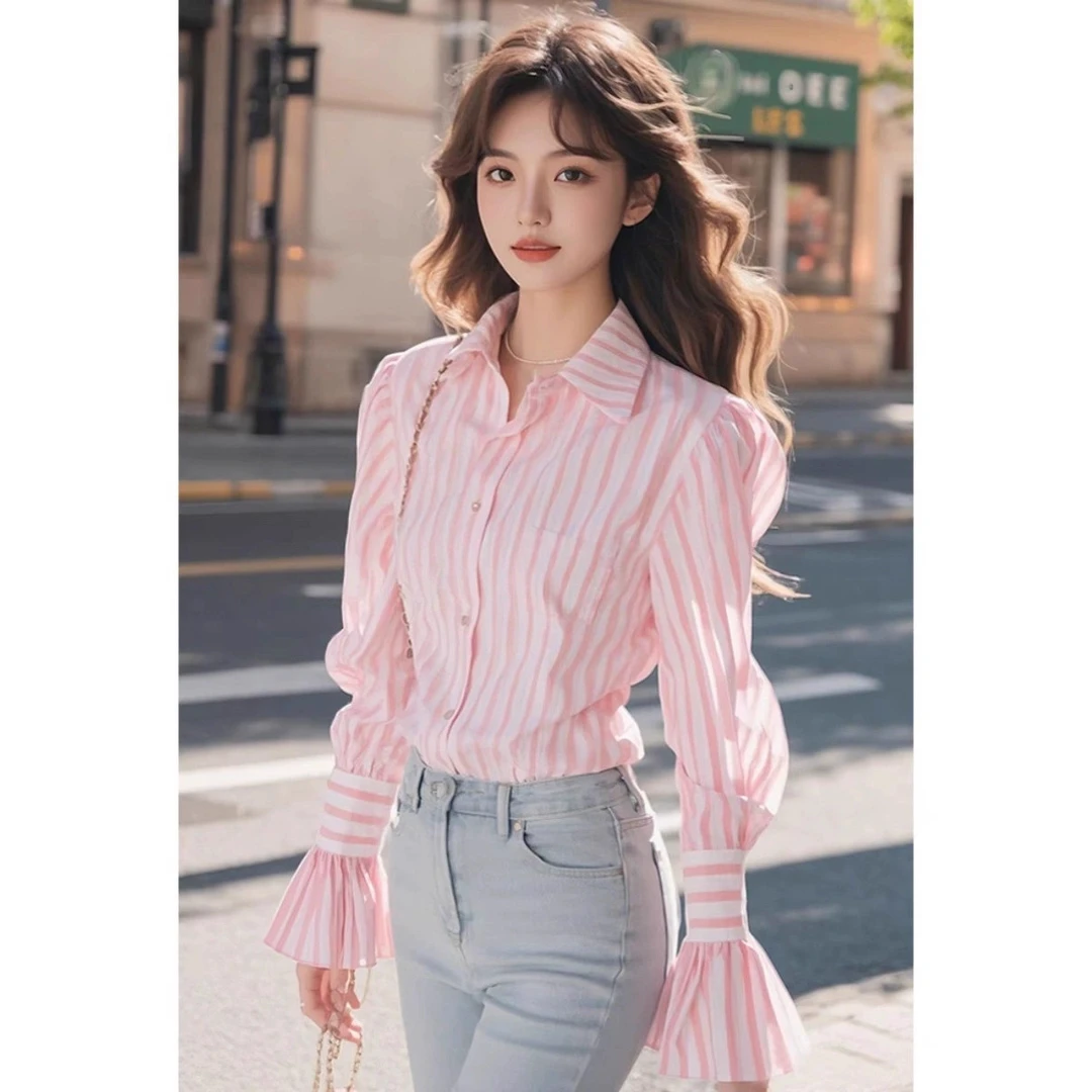 港风复古高级感克莱因蓝衬衫女2025新款轻熟御姐气质v领长袖上衣