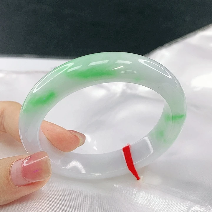 彦***翡翠未镶嵌手镯圈53，58092