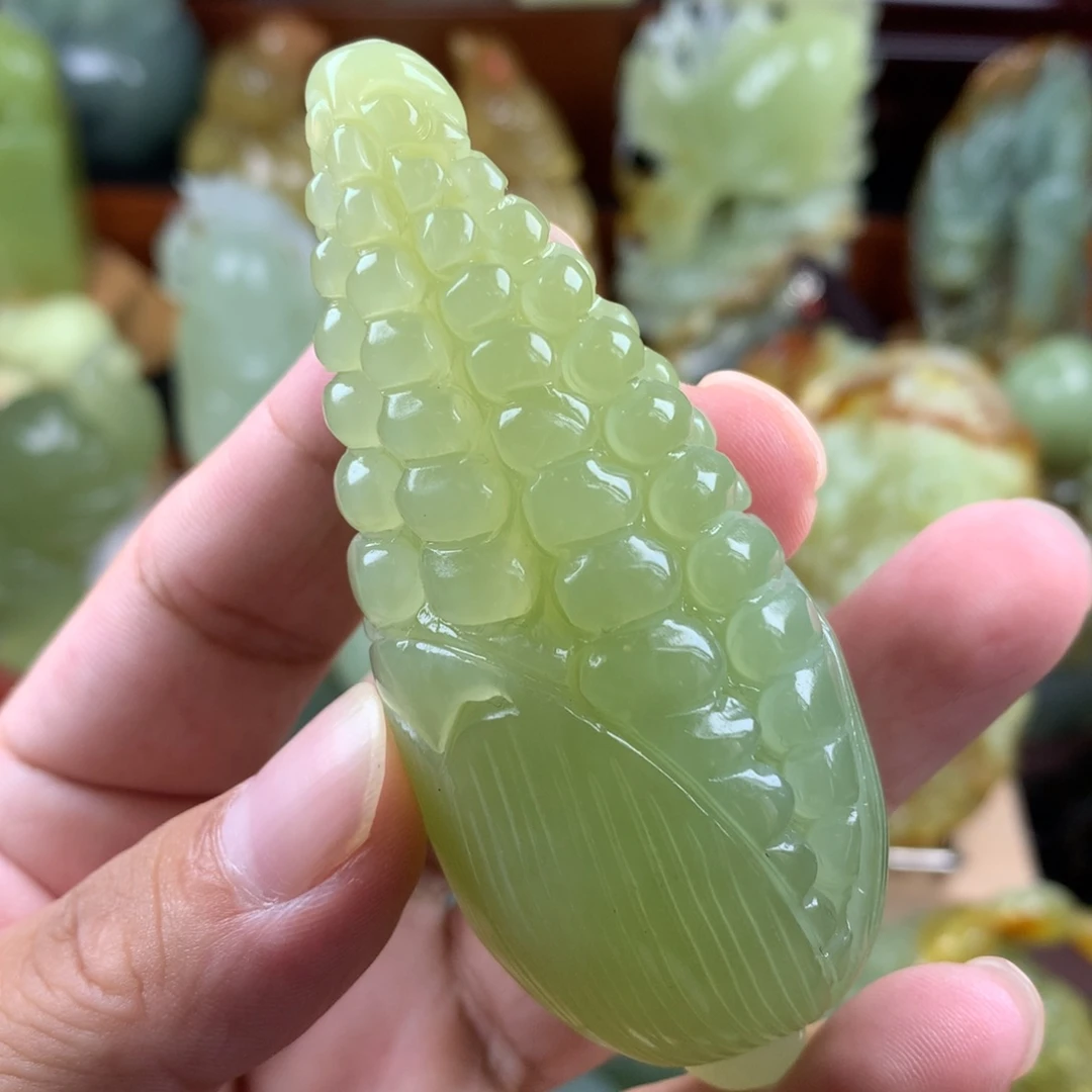 岫玉未镶嵌手把件
