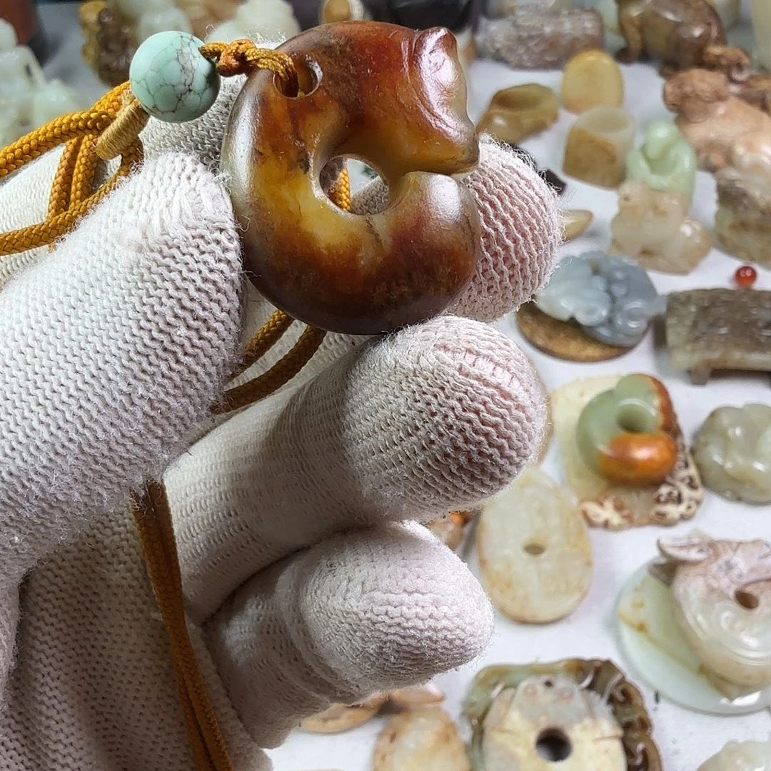 半***伤和田玉（糖玉）未镶嵌颈饰