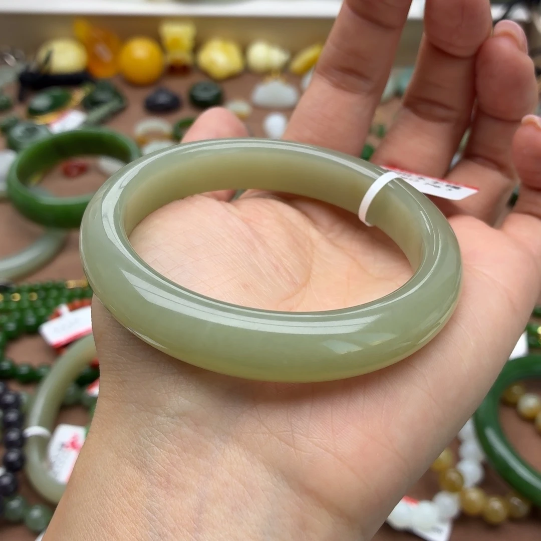 和田玉未镶嵌手镯58圈