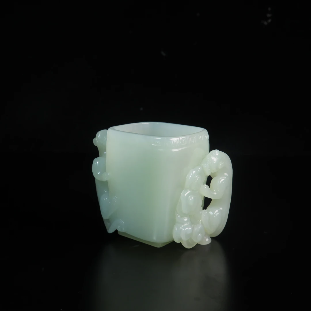 民国浮雕螭龙玉杯/MZ527116/和田玉/民族文物
