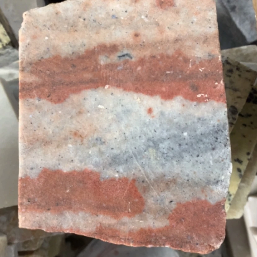 【闪购商品】未镶嵌手镯石英质玉特色芝麻红熊