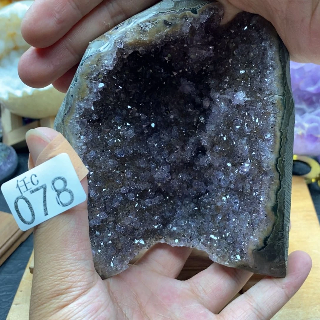 未镶嵌水晶大型摆件（非配饰）