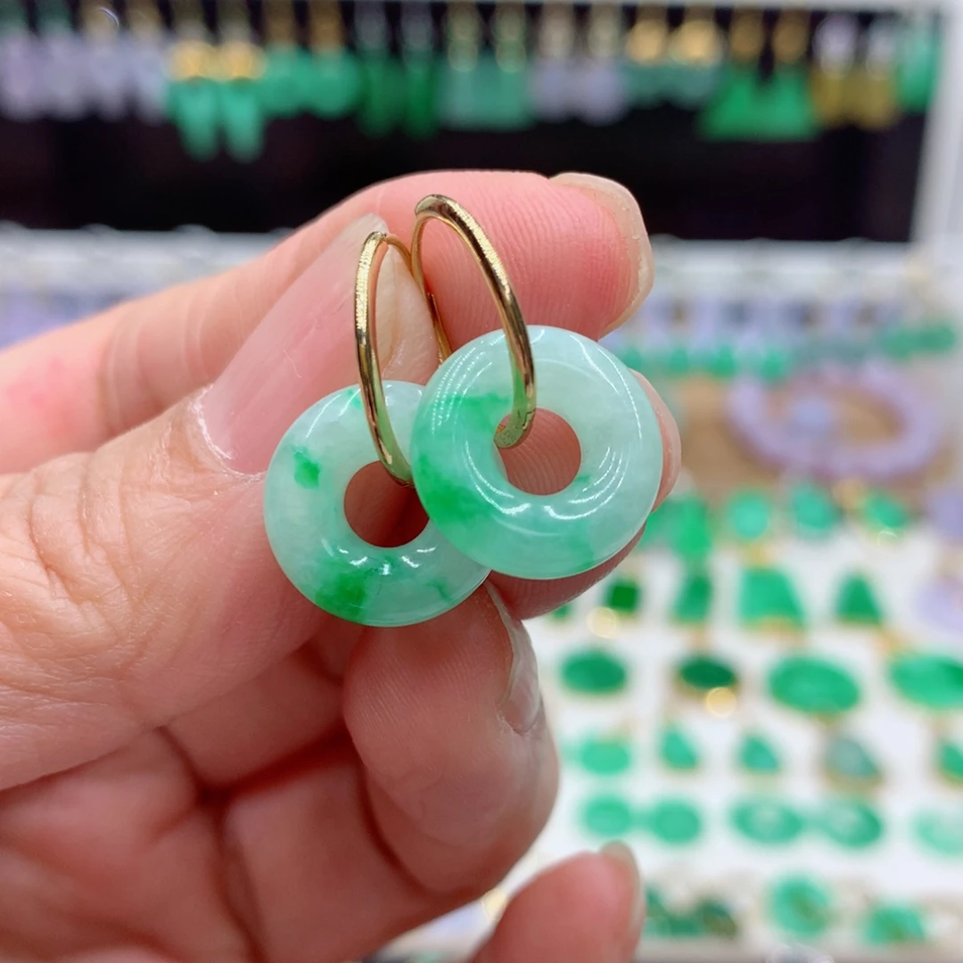 翡翠18K金镶嵌耳饰