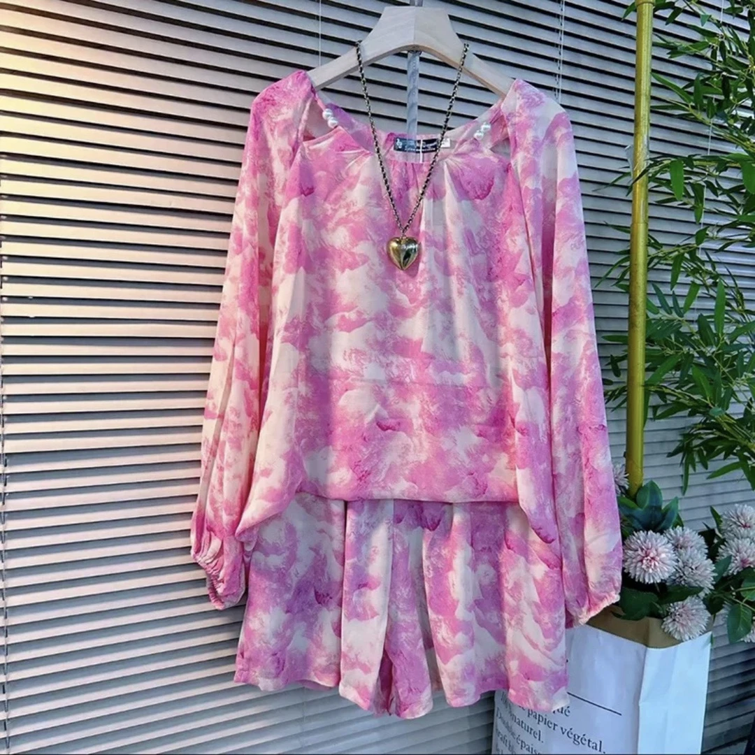 依宜休闲风卫衣雪纺衫碎花紫色法式设计师时尚套装休闲