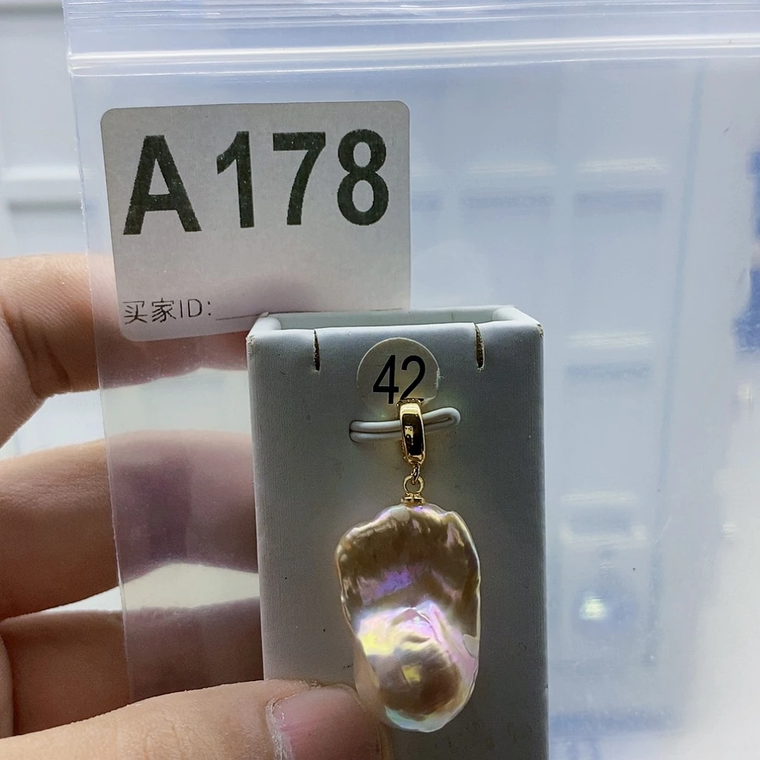 淡水珍珠颈饰合金