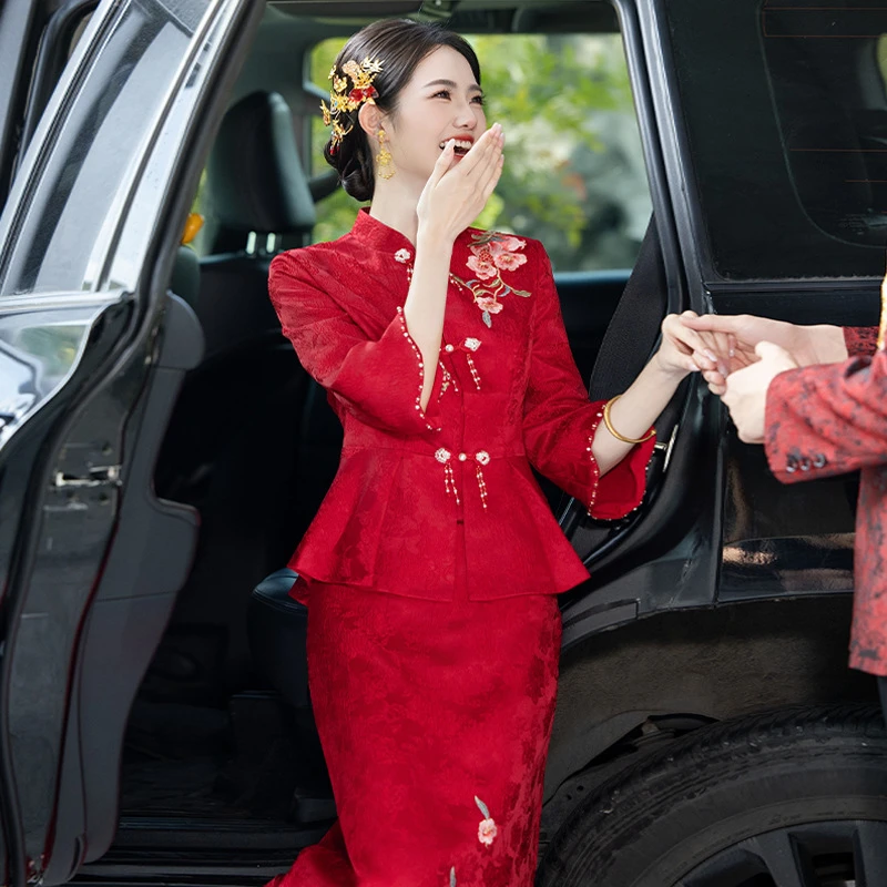 新款刺绣订婚服遮肚显瘦秋冬新娘结婚中式婚礼韩版红色敬酒服冬季