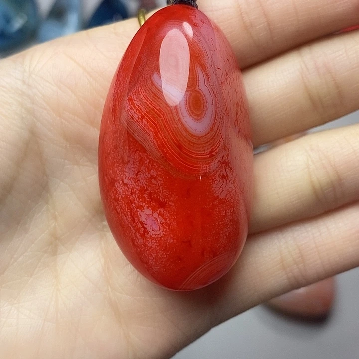 翟***》玛瑙/玉髓未镶嵌颈饰