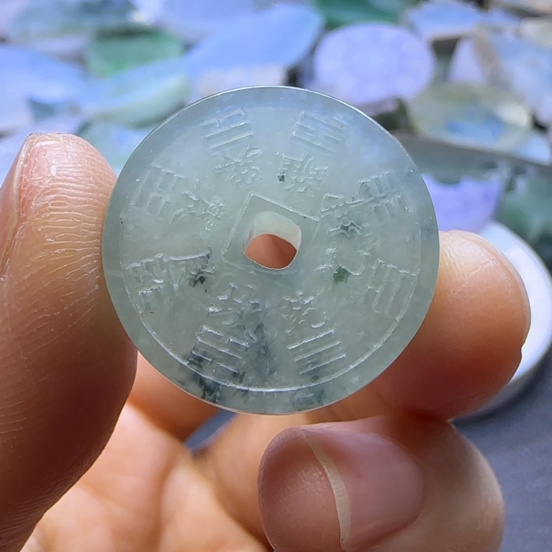 翡翠颈饰未镶嵌定制
