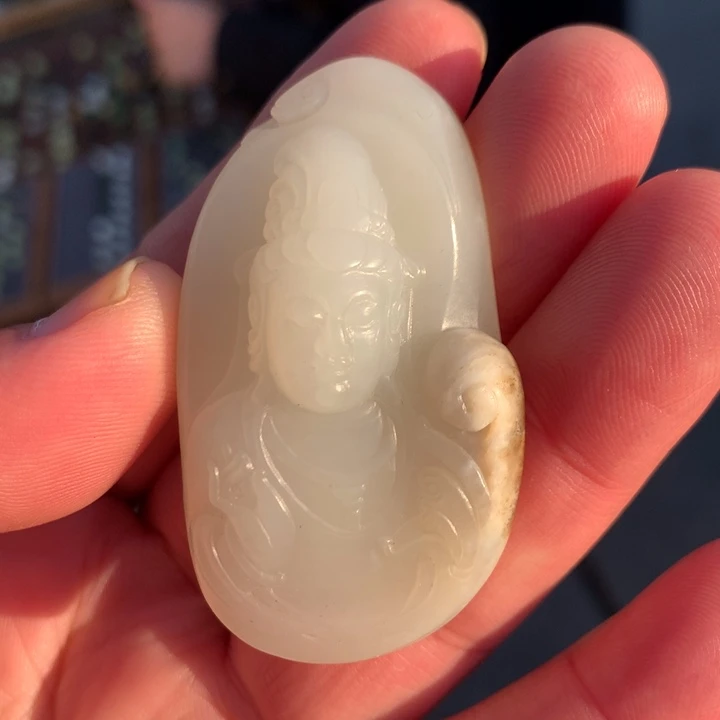 颈饰未镶嵌透闪石质玉
