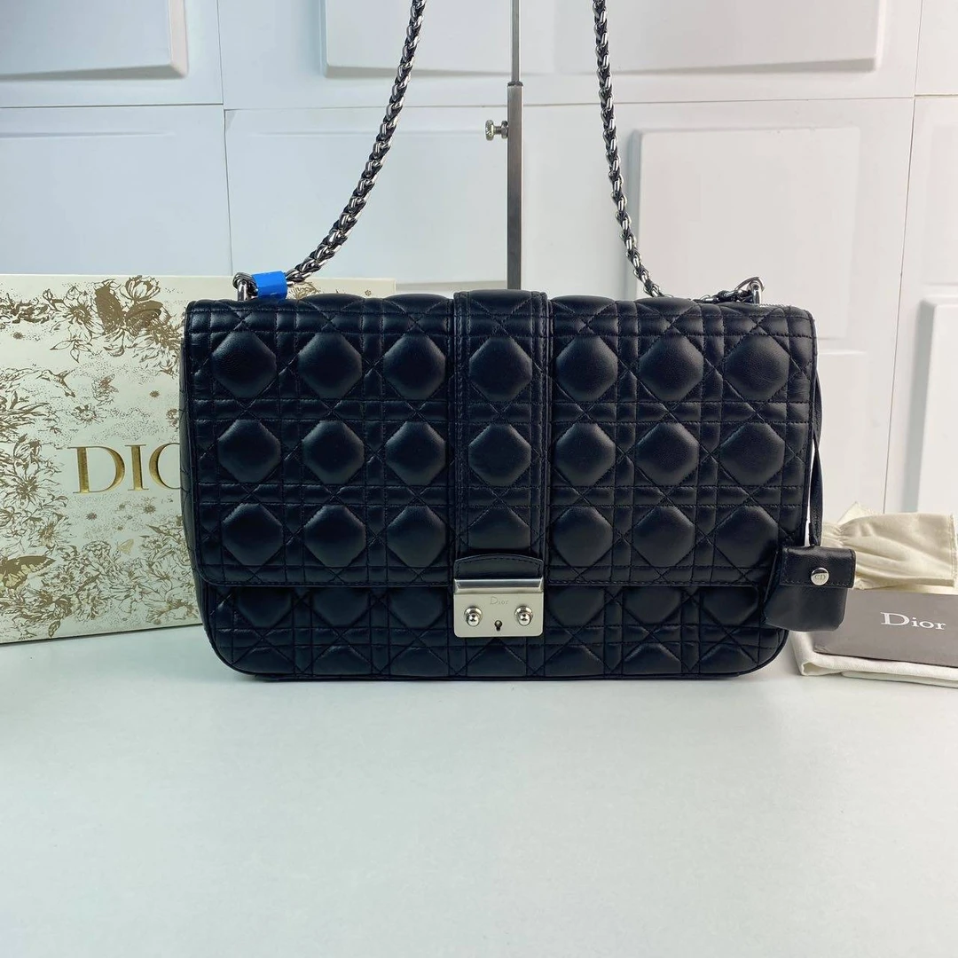 95新 DIOR/迪奥 杨杨专属 迪奥黑银口盖 THYX1770
