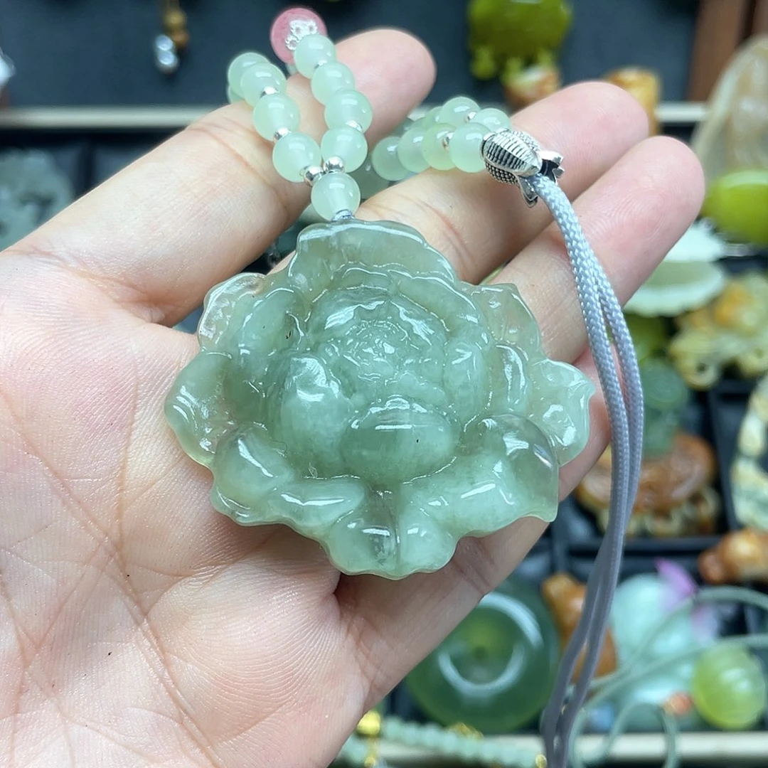 未镶嵌蛇纹石玉颈饰