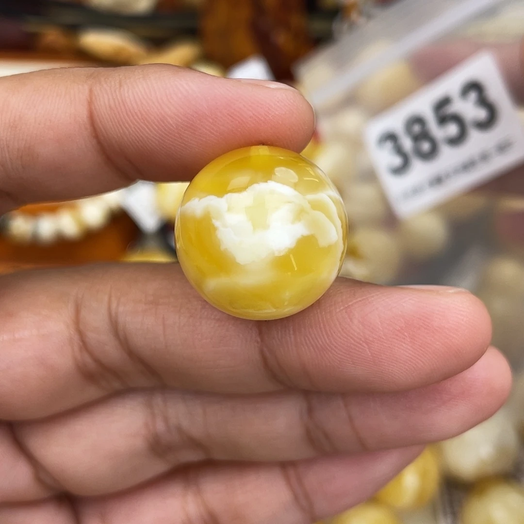 蜜蜡未镶嵌珠宝奇石20.6