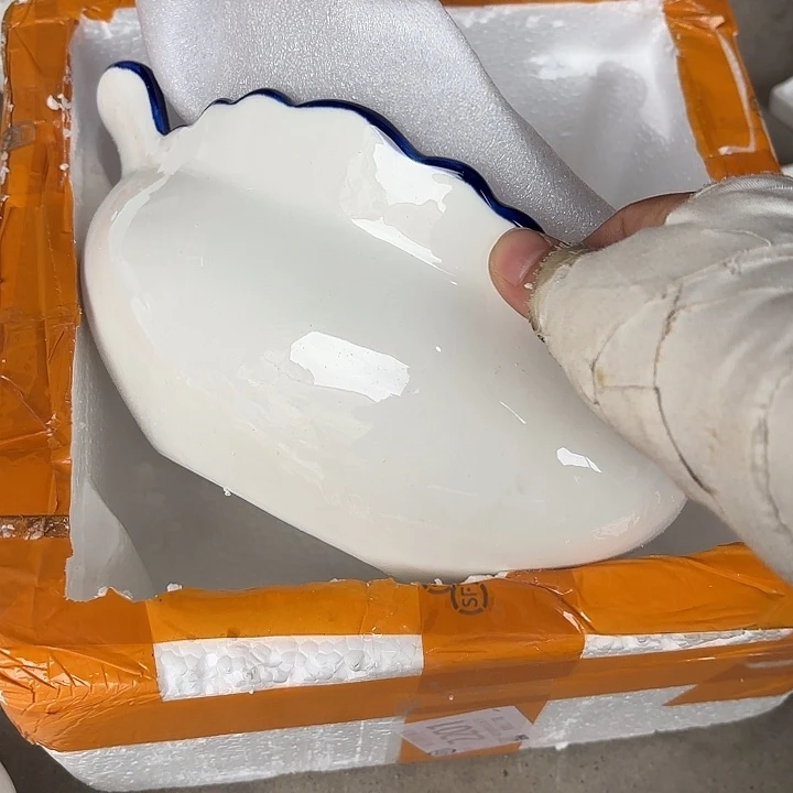 碟微瑕介意勿拍……1个