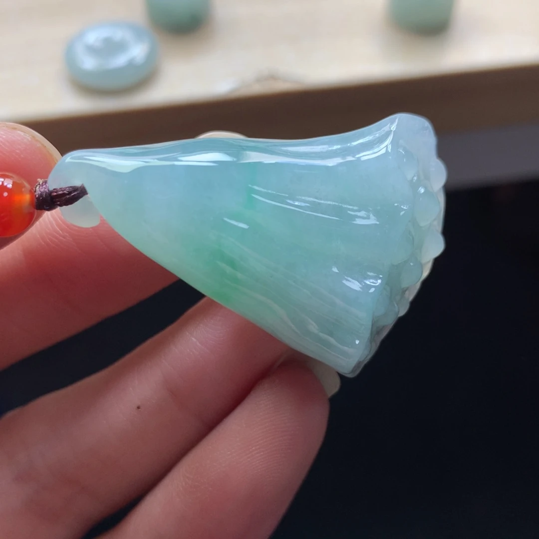 颈饰未镶嵌翡翠吊坠