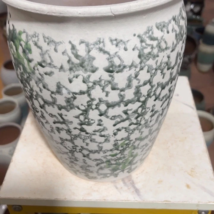 紫砂花盆口径20高度27一只瑕疵