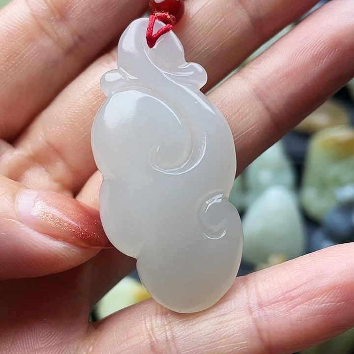 和田玉（糖玉）未镶嵌颈饰