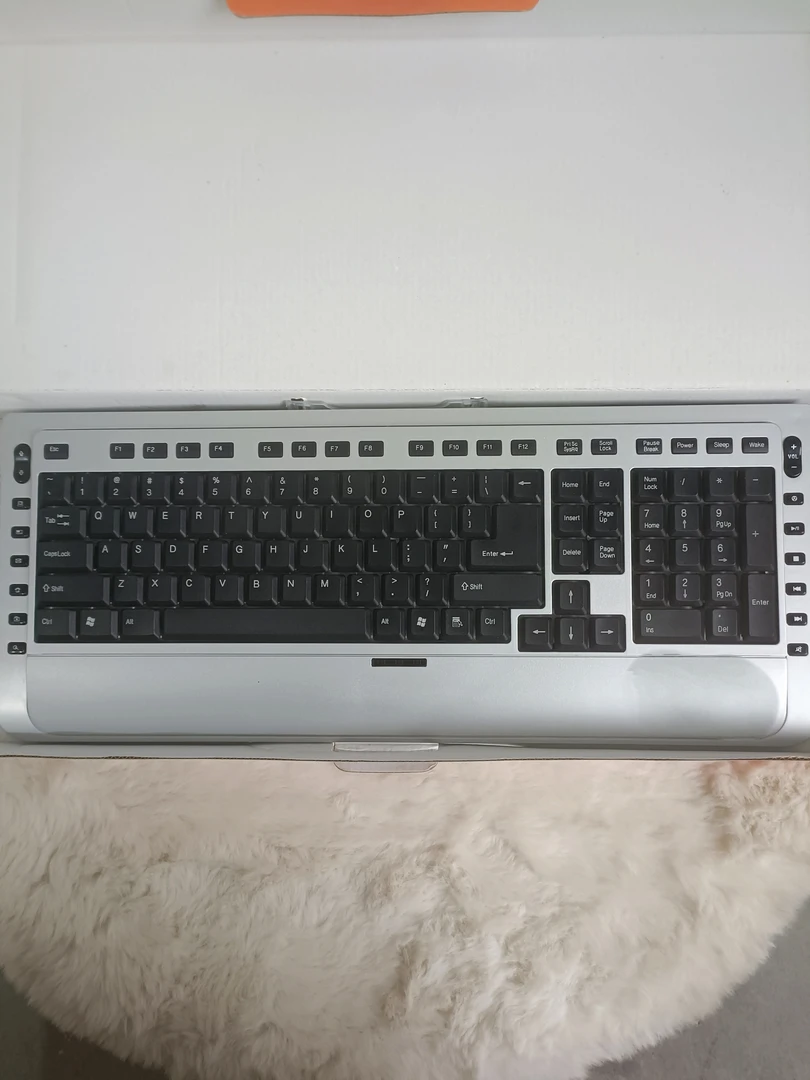 齐款典雅型键盘套装颜色不挑