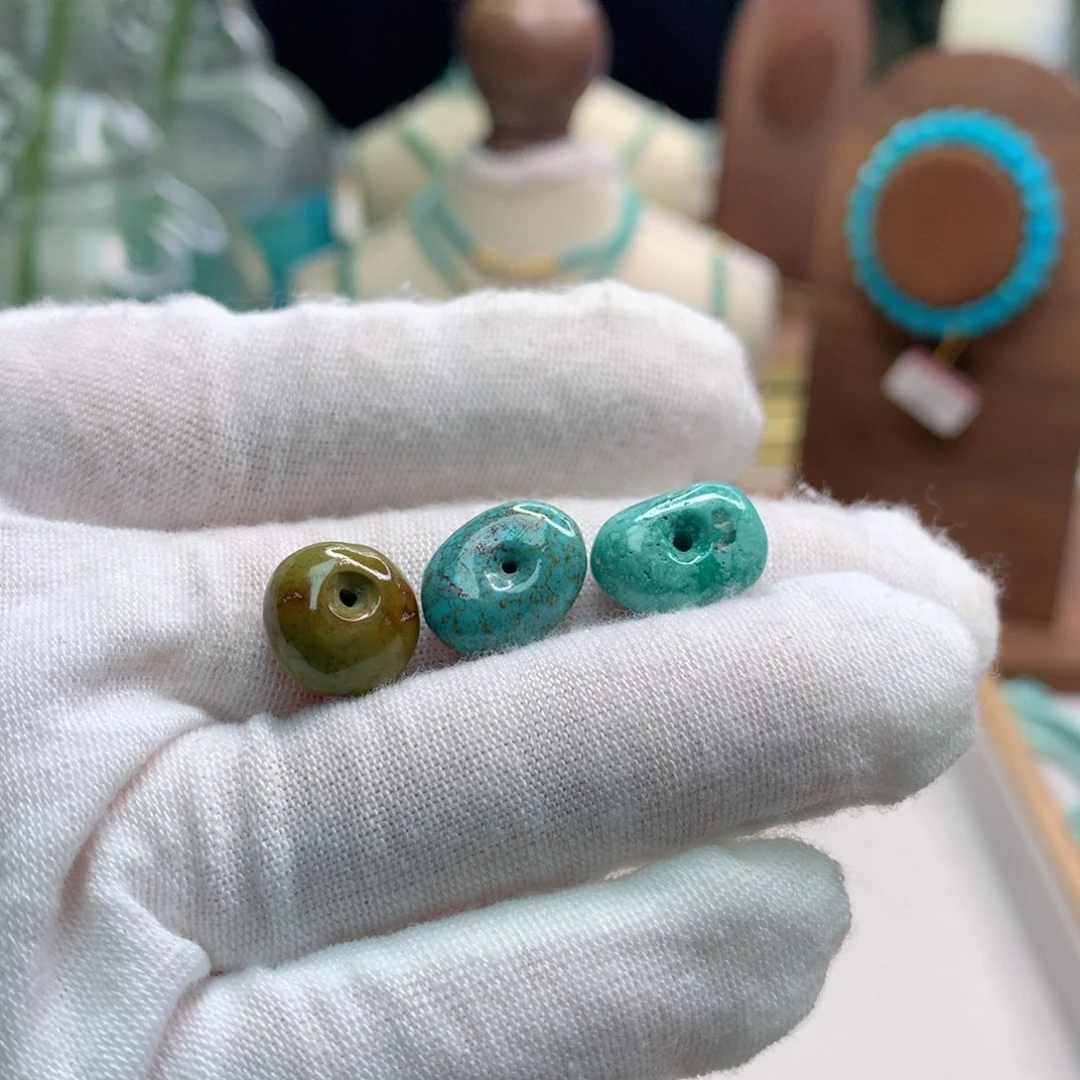 绿松石未镶嵌饰品