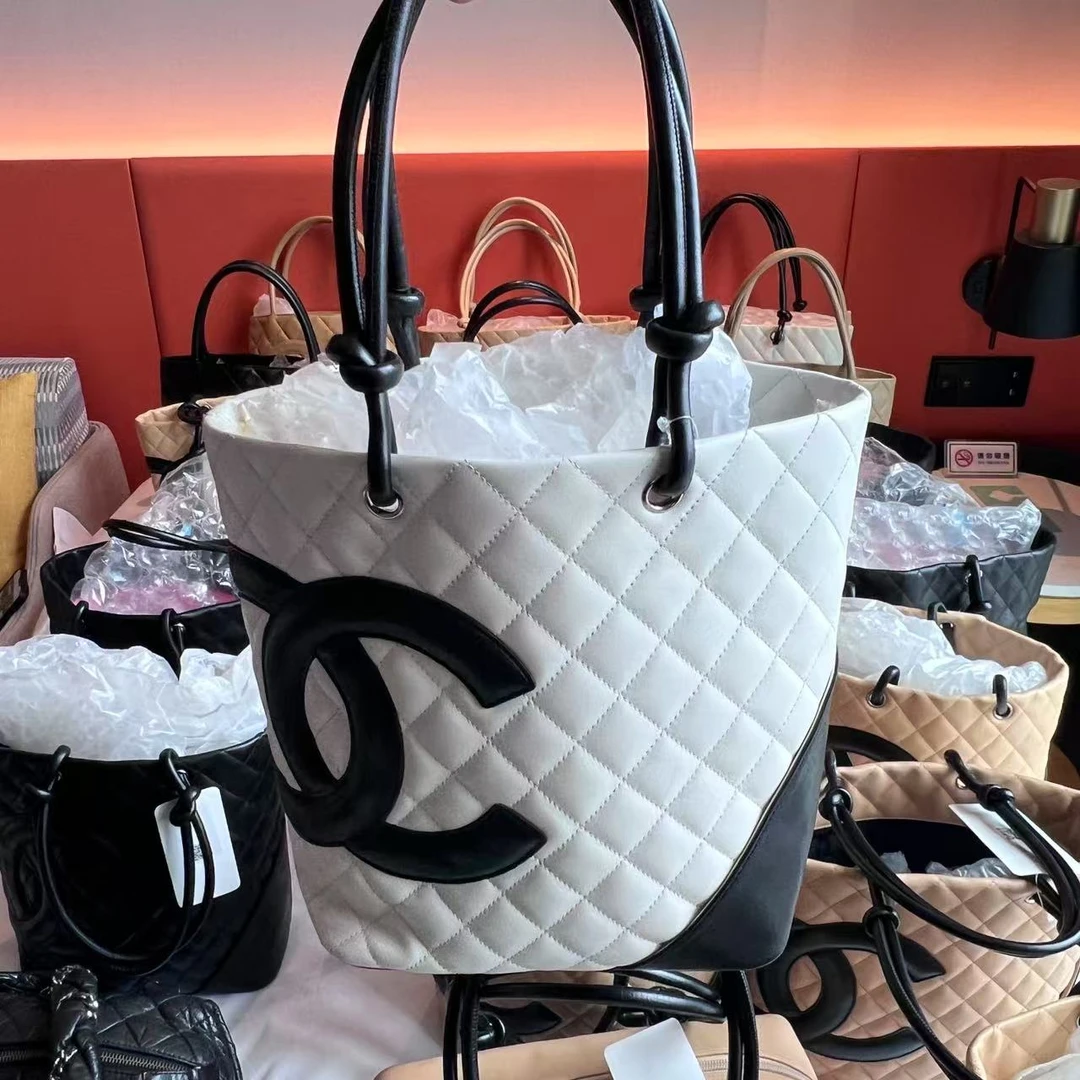 95新 Chanel/香奈儿 白色康鹏竖版tote包/龙龙在包展