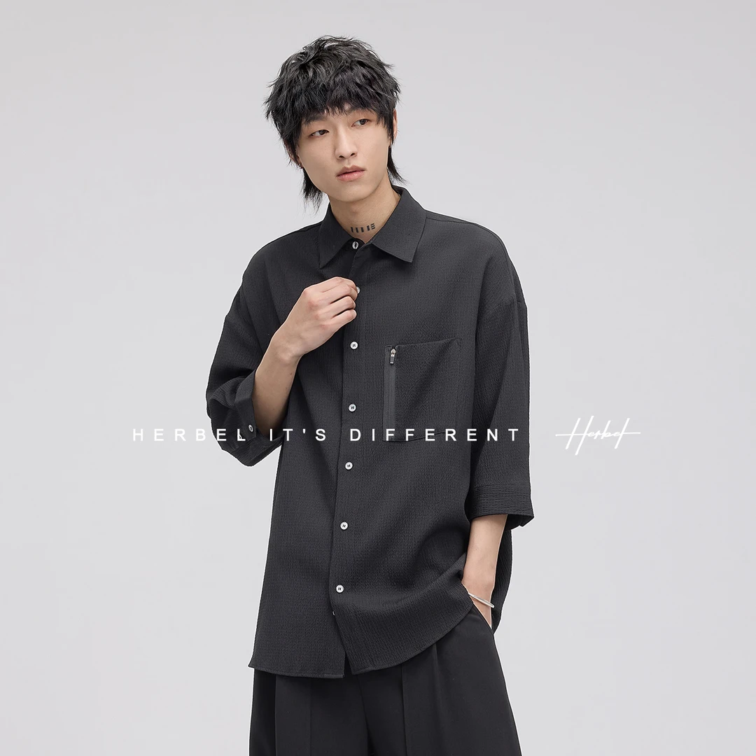 HERBEL/黑白2025夏季黑色中袖衬衫休闲潮流日系男士工装薄款衬衫