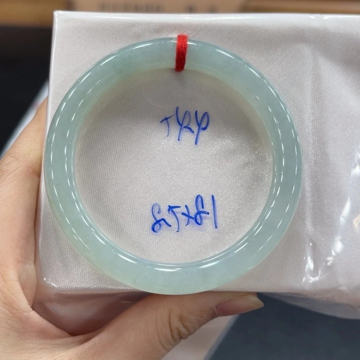 未镶嵌手镯翡翠翡翠