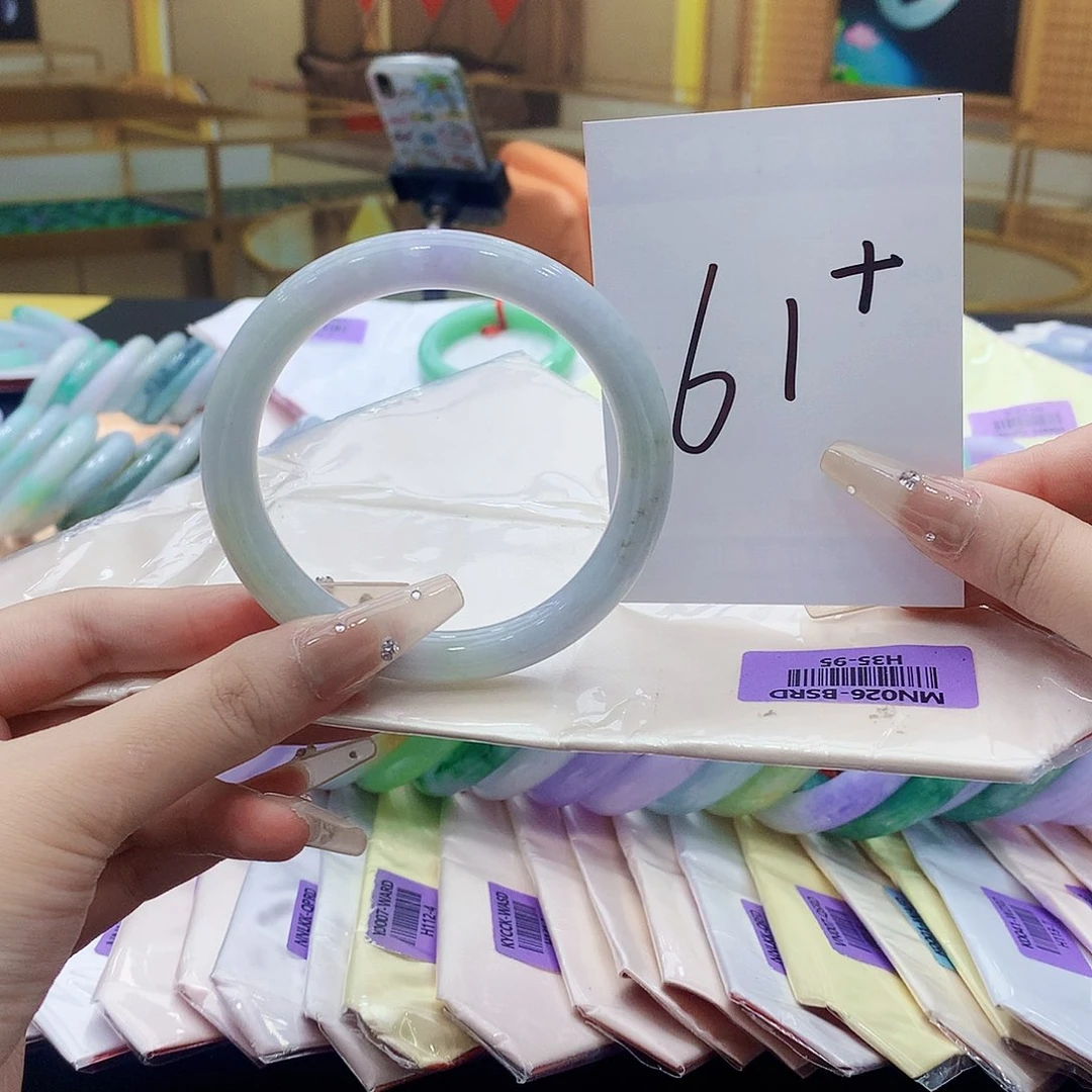 翡翠未镶嵌手镯nn