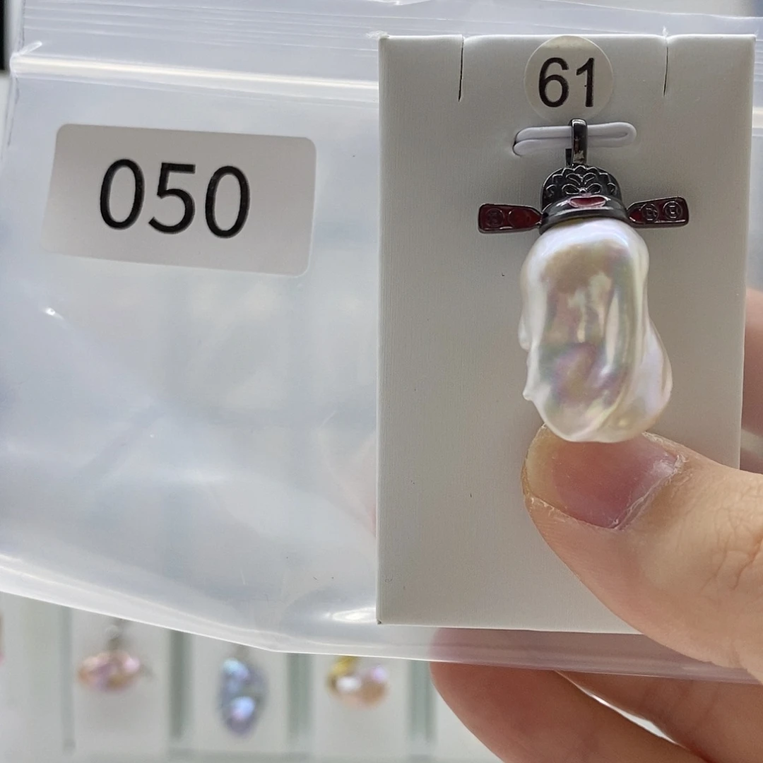 淡水珍珠合金颈饰