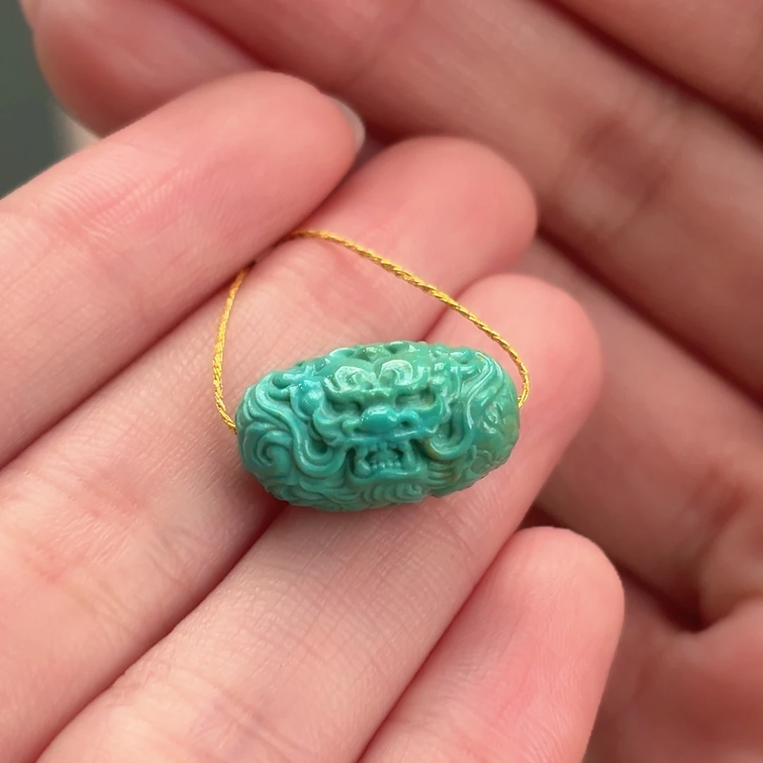 绿松石未镶嵌颈饰