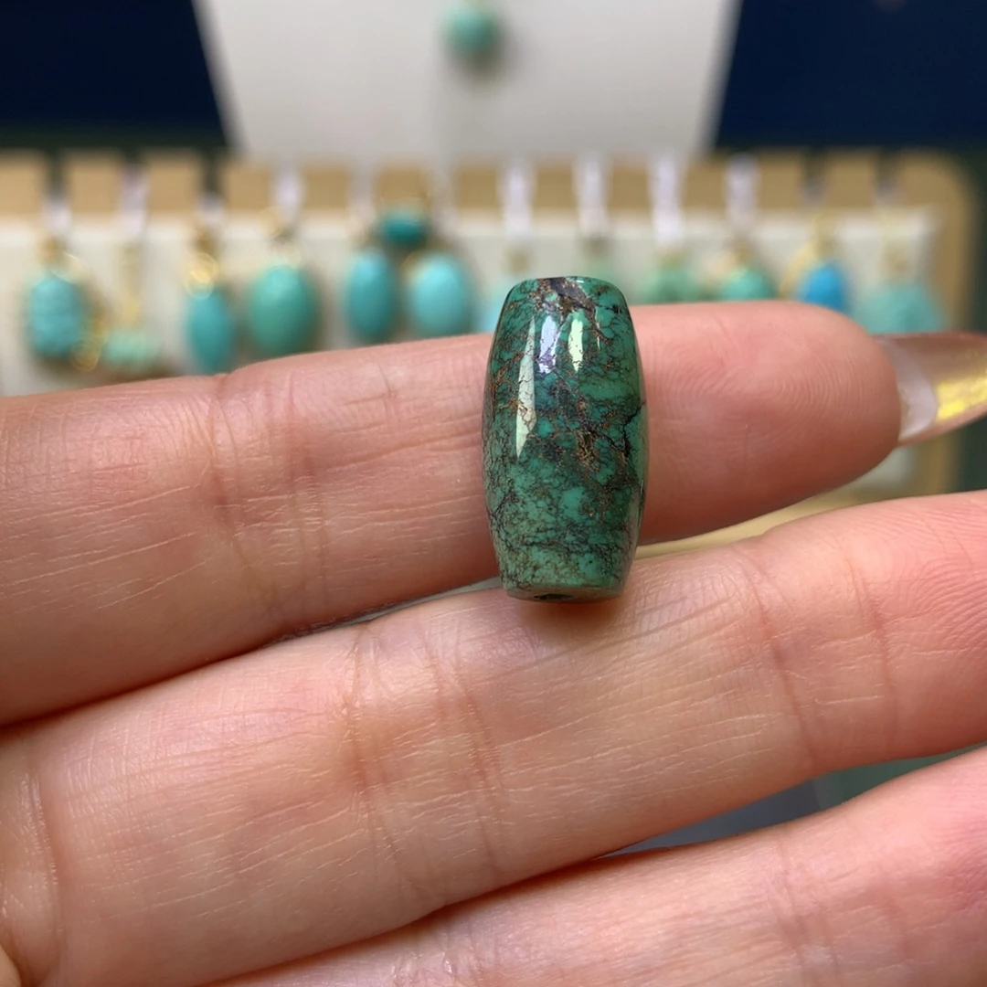 绿松石吊坠未镶嵌