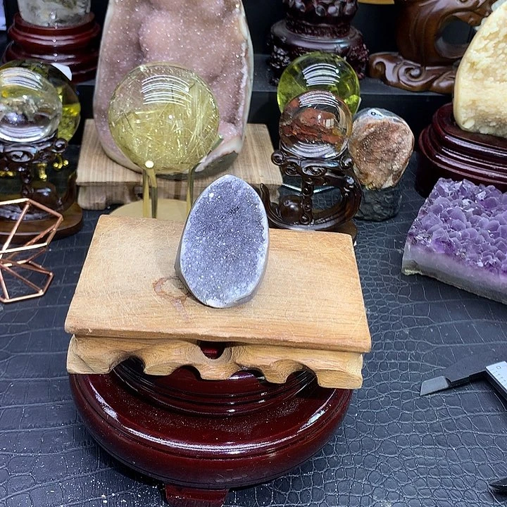 未镶嵌水晶大型摆件（非配饰）