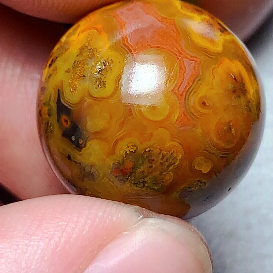 人***途玛瑙/玉髓未镶嵌战国红