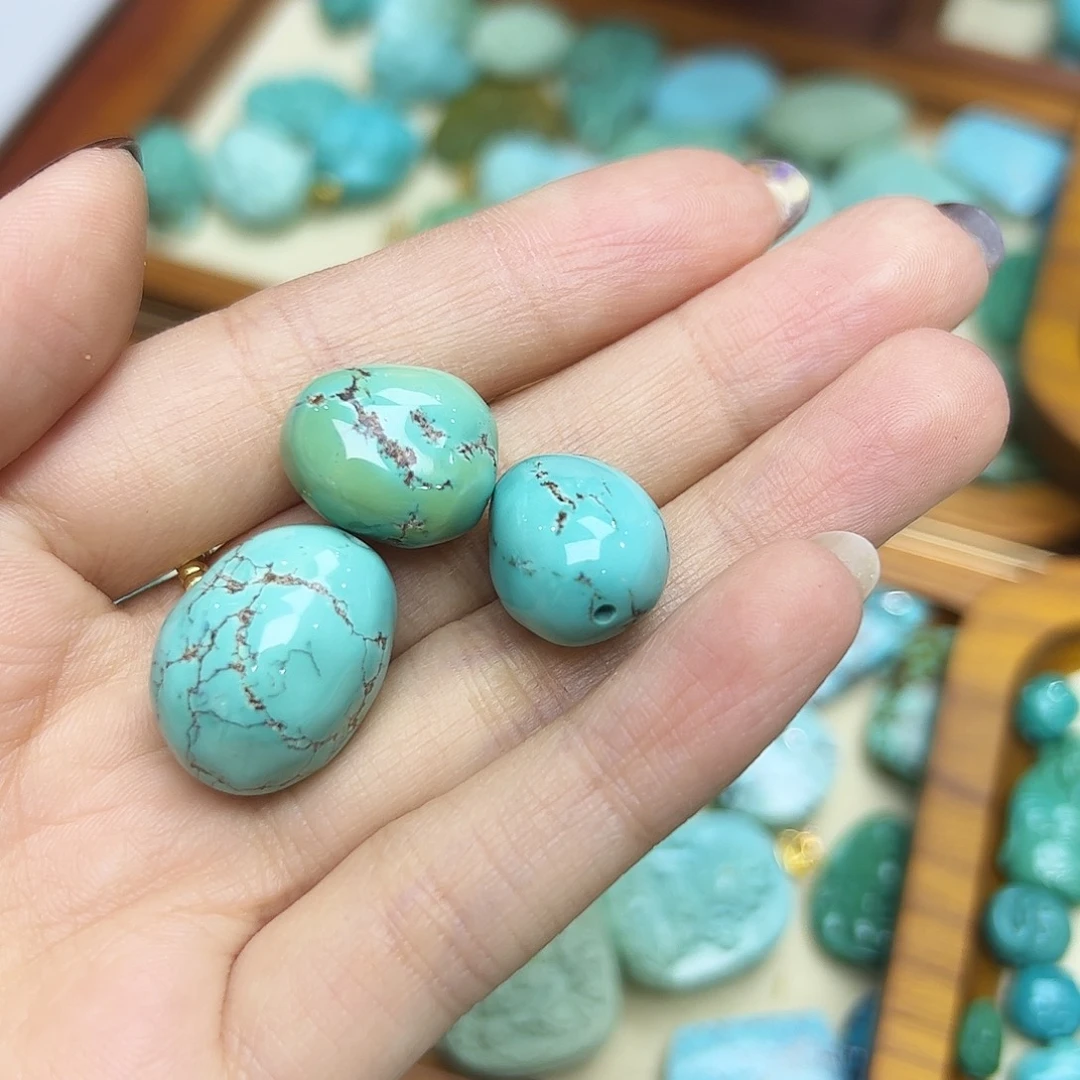 ***香绿松石未镶嵌配件绿松石