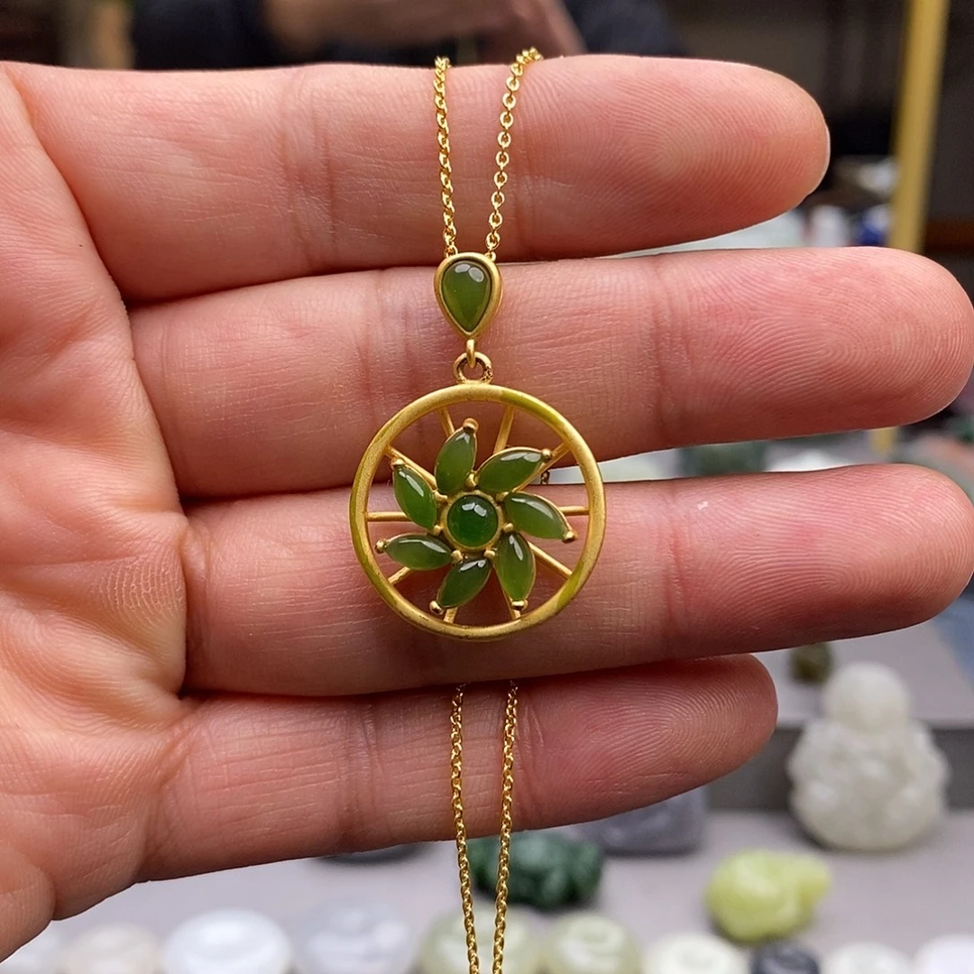 和田玉未镶嵌颈饰