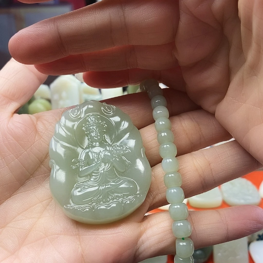 金***峰和田玉未镶嵌颈饰