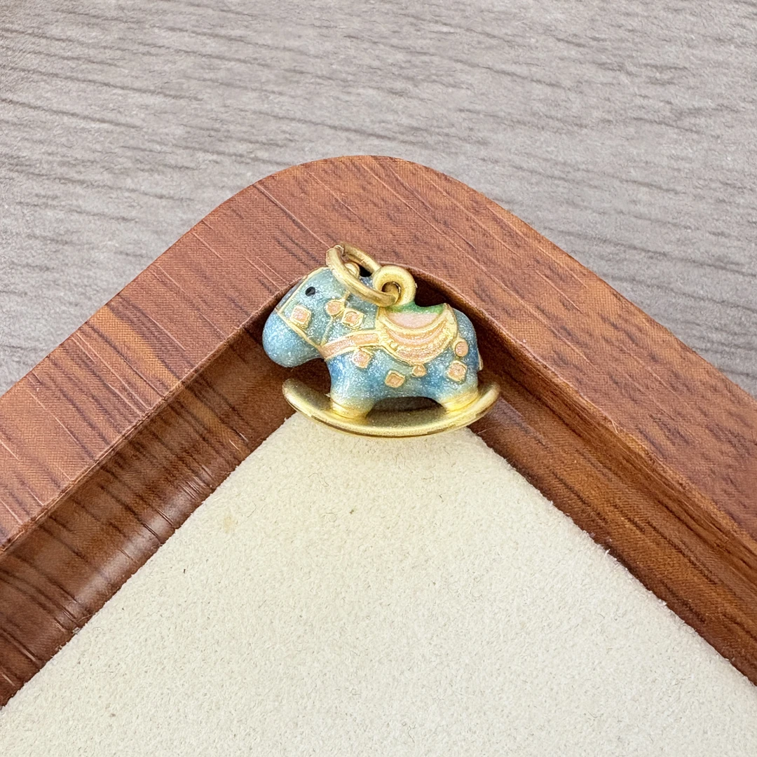 君潮黄金足金深蓝色木马DP1590