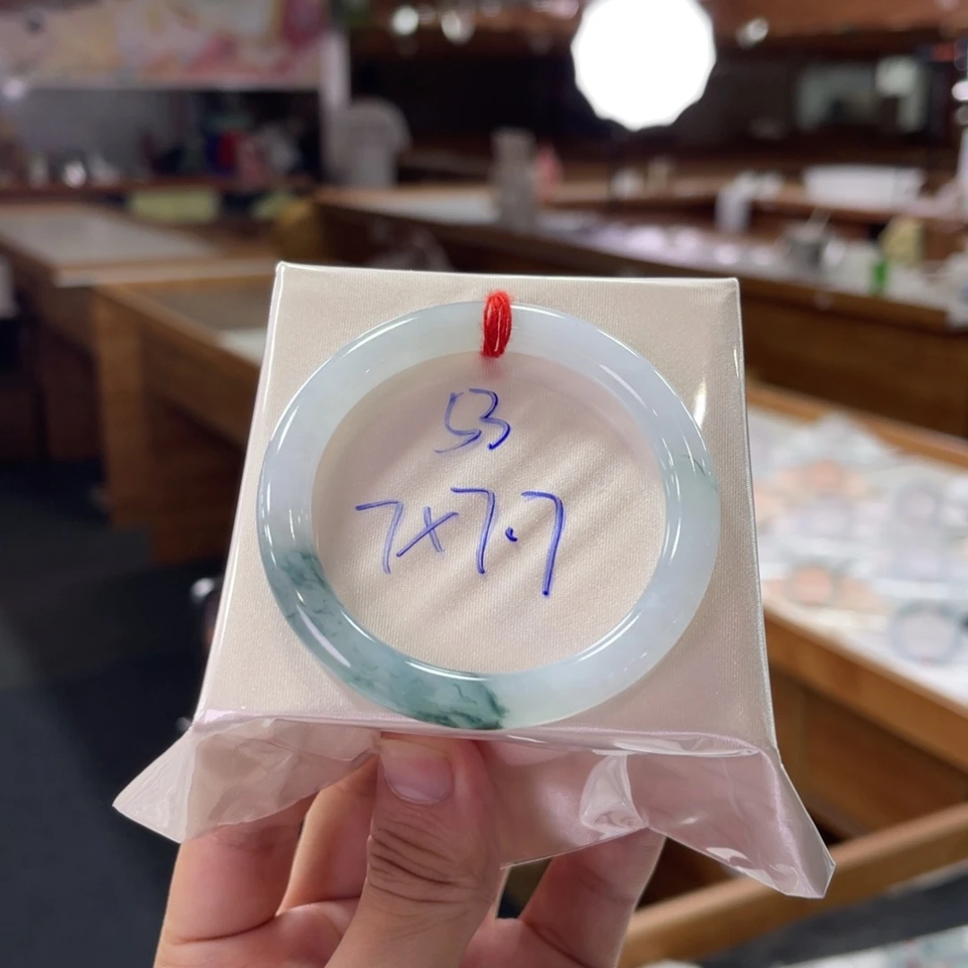未镶嵌手镯翡翠翡翠