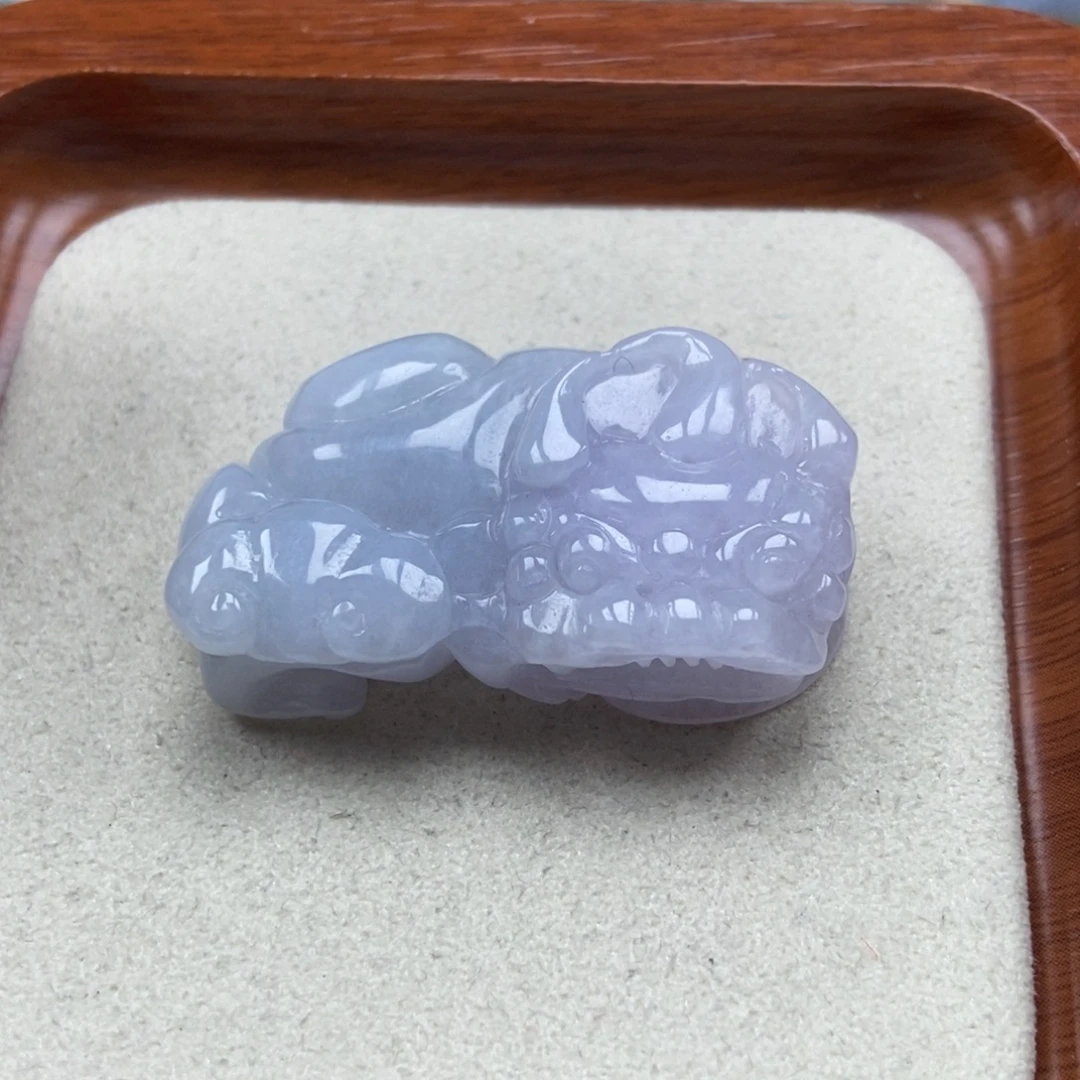 翡翠未镶嵌颈饰霸王貔貅